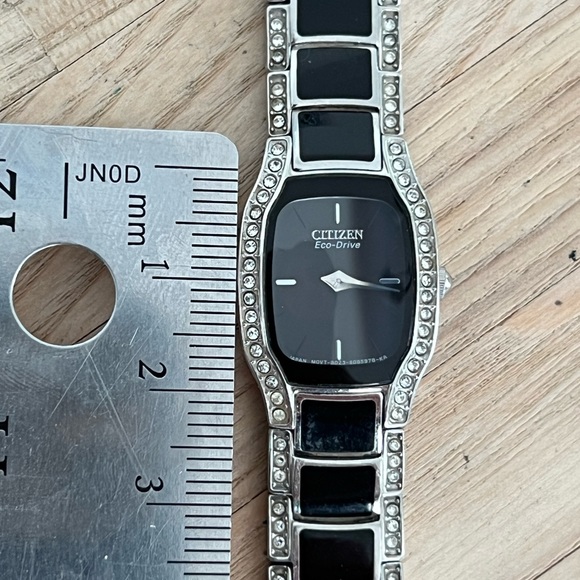 Citizen Eco-Drive Ladies Watch Crystals Black Dial and Bracelet Solar Powered - Picture 12 of 14